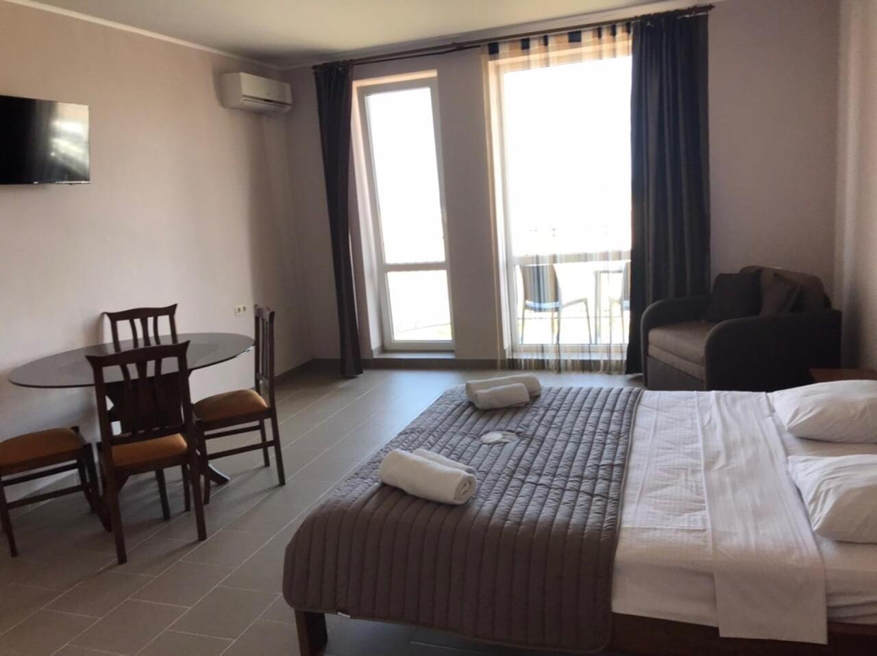 Hotel Golden Beach Zatoka Dış mekan fotoğraf