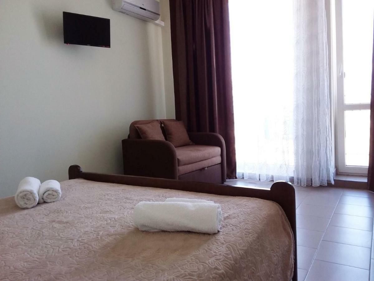 Hotel Golden Beach Zatoka Dış mekan fotoğraf