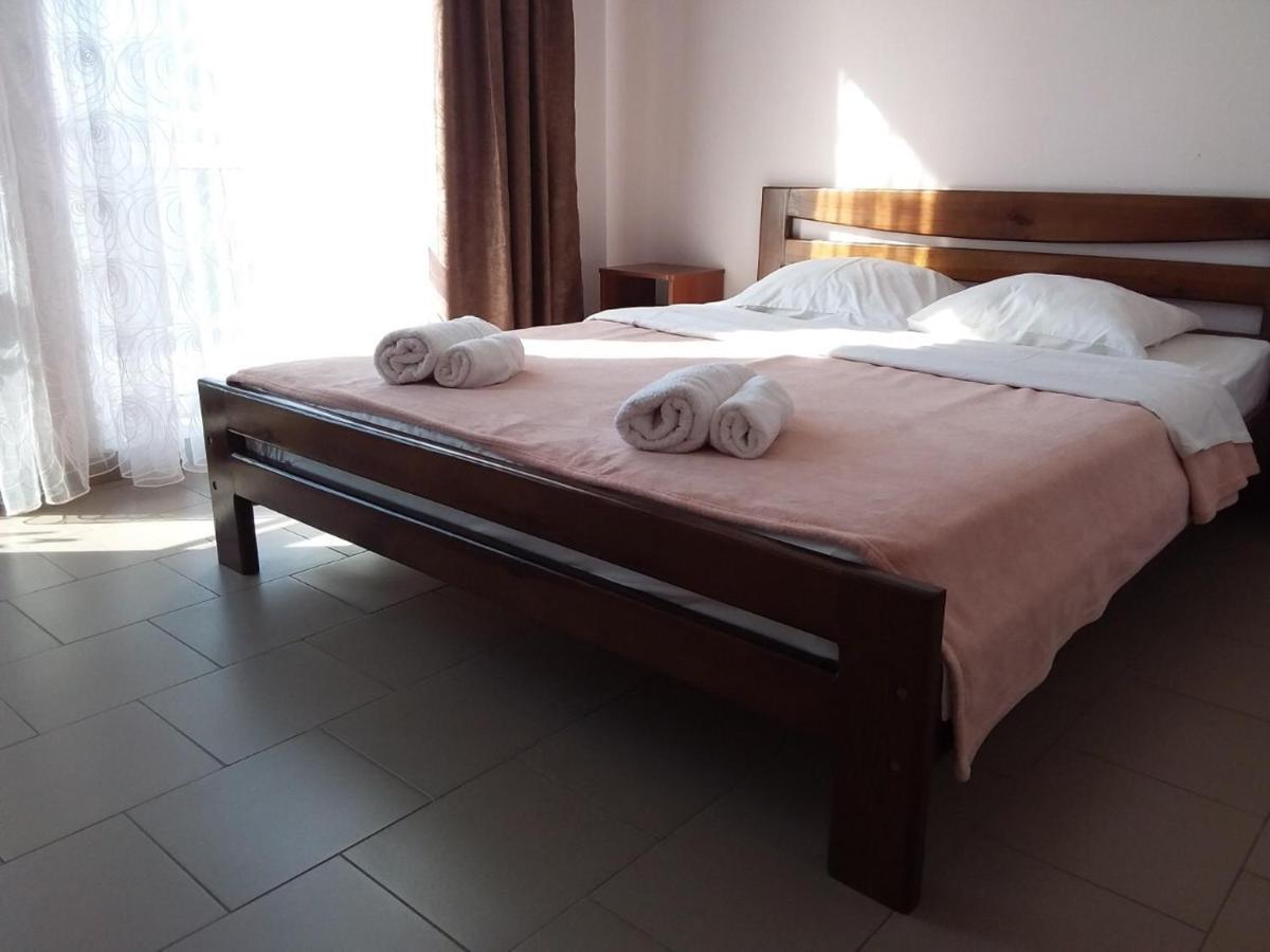 Hotel Golden Beach Zatoka Dış mekan fotoğraf